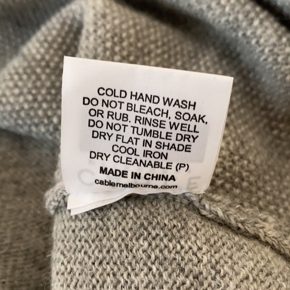 Cable Melbourne Jamie Cape Sweater S/M - Picture 12 of 12